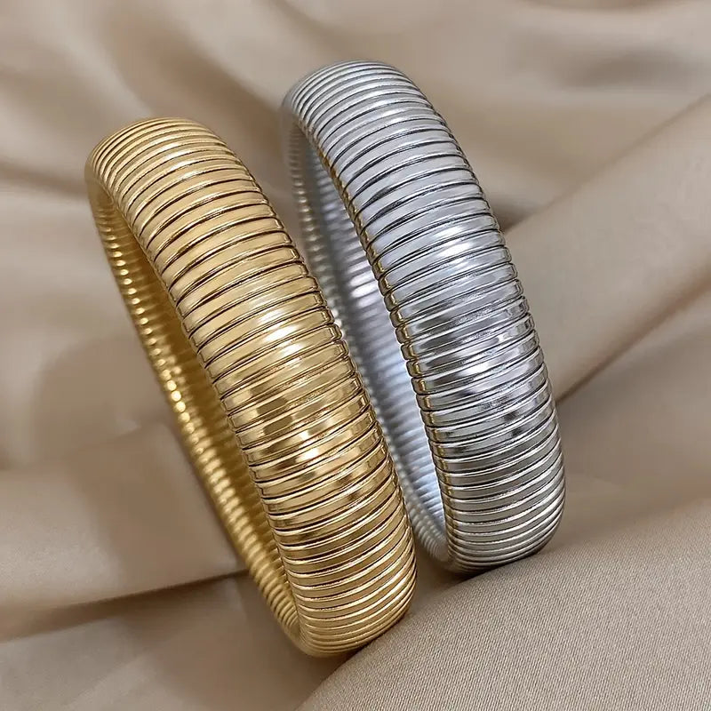 Maia Bangle